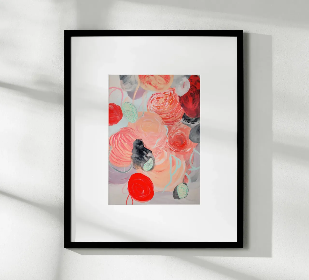 Fioritura floreale astratta - Espressivi vortici rosa e verdi poster con telaio in plastica da vintagepod