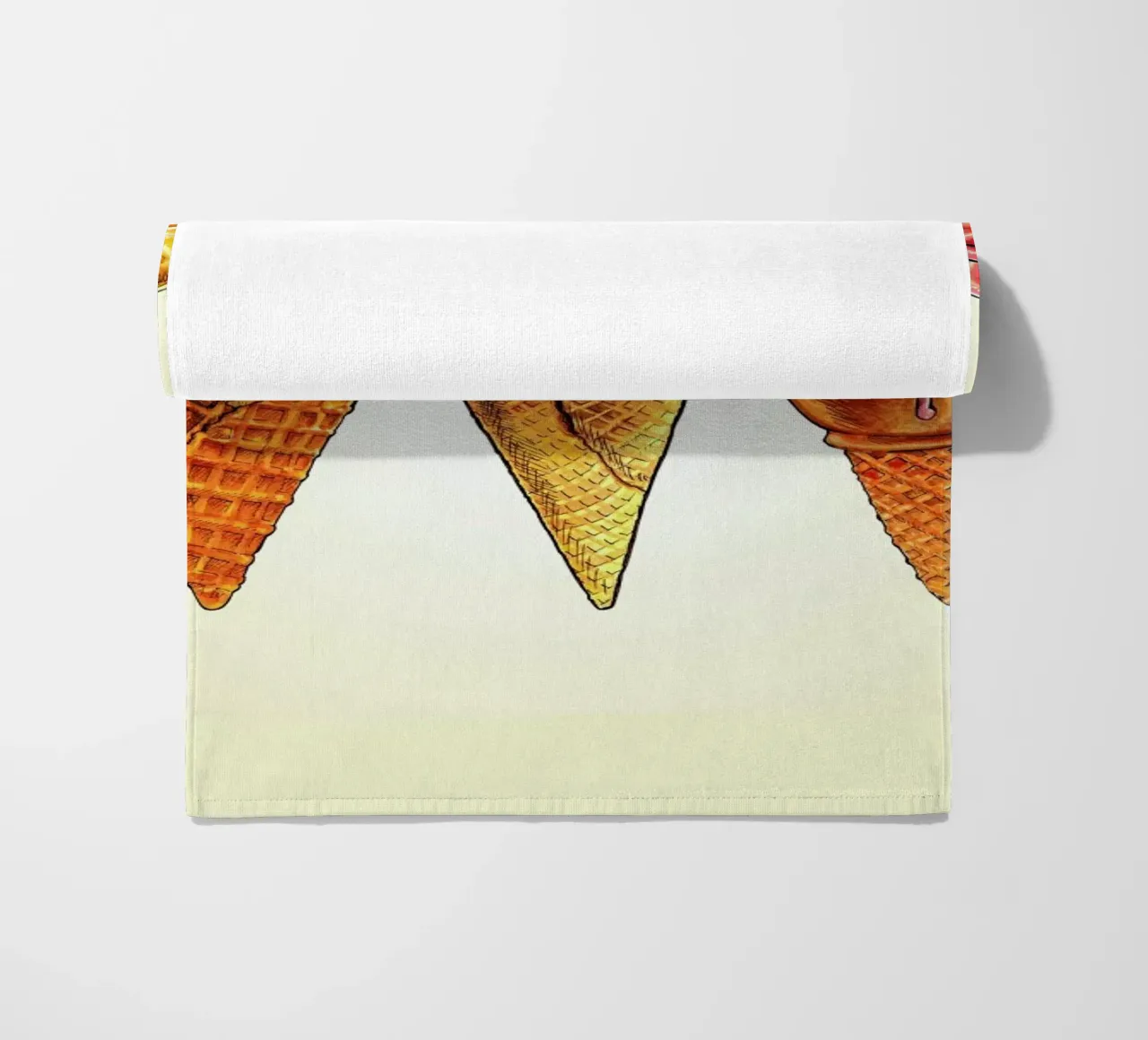 Soft Serve telo mare da Kelly Gilleran