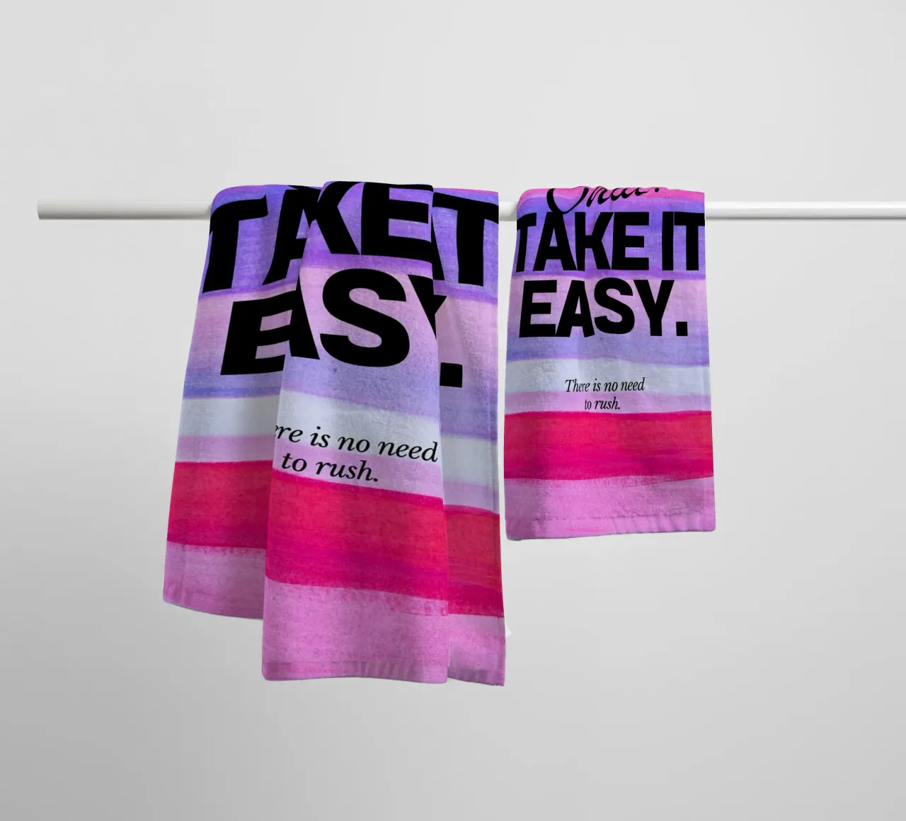 "Rilassati. Take It Easy". Stampa a righe acquerellate asciugamano da bagno da homdeco