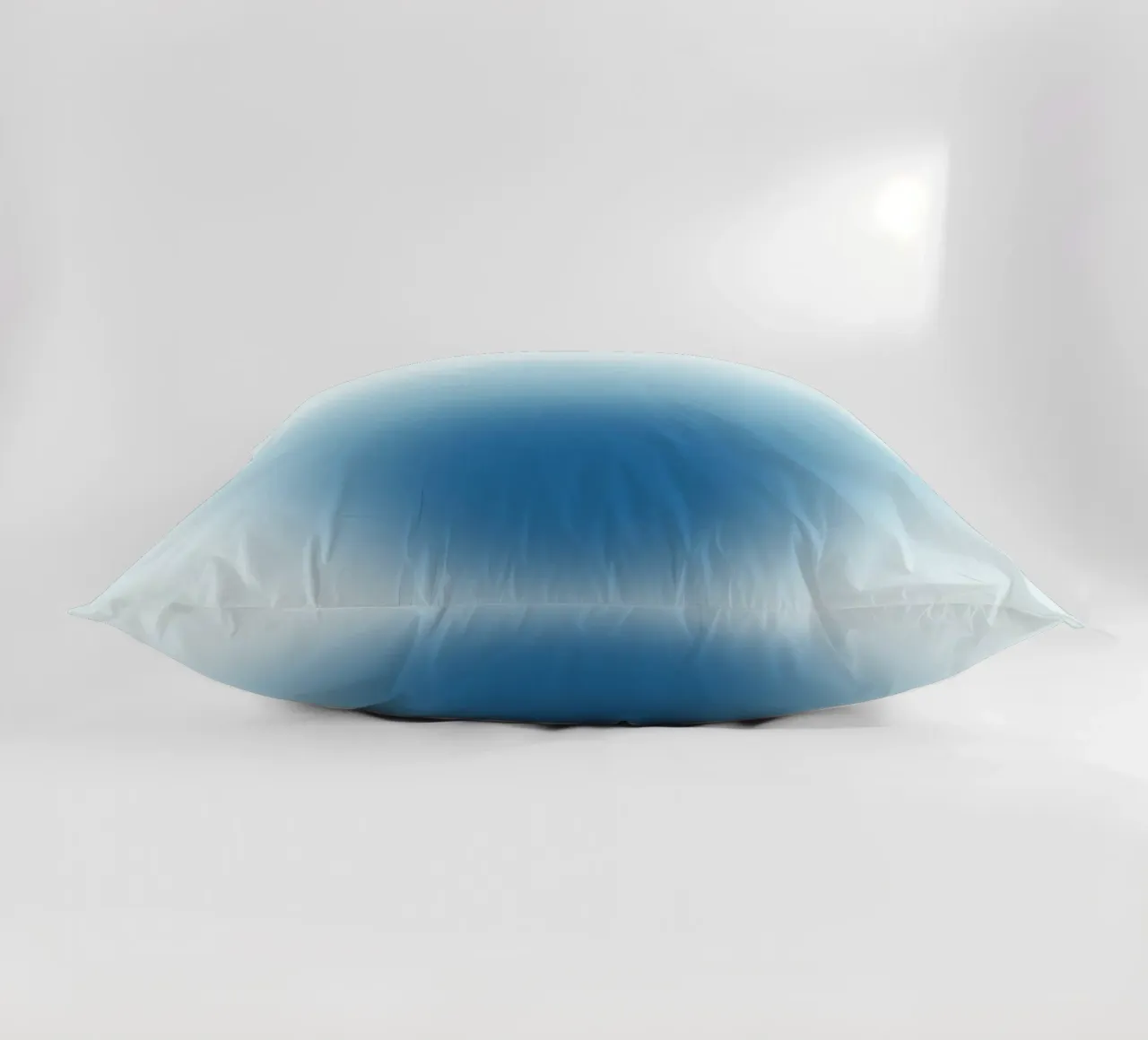 Ocean Aura: Diep Blauw Gradiënt Abstracte Kunstdruk kussen van homdeco