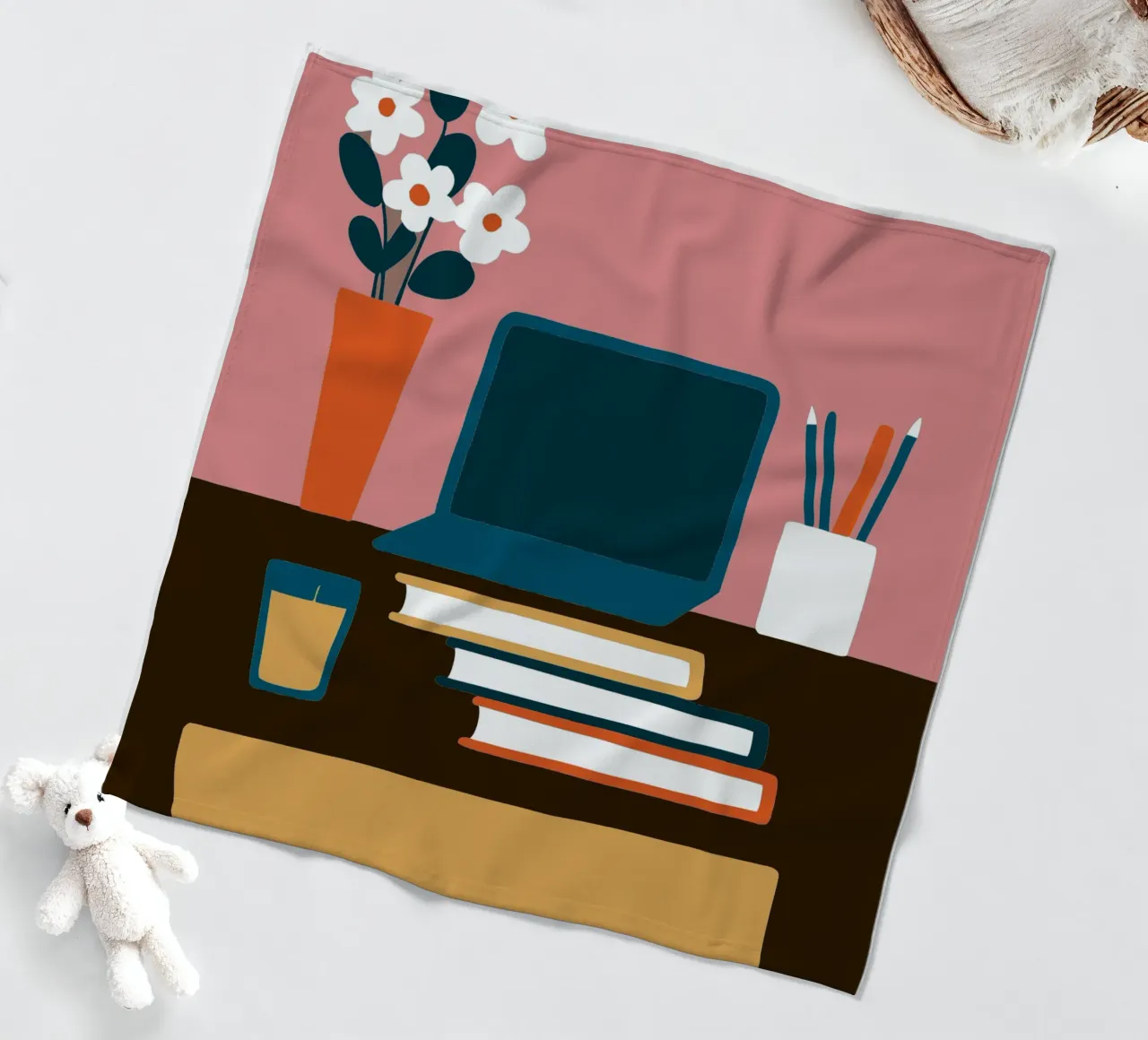Laptop e vaso di fiori coperta in pile da TRENDY POSTER SHOP
