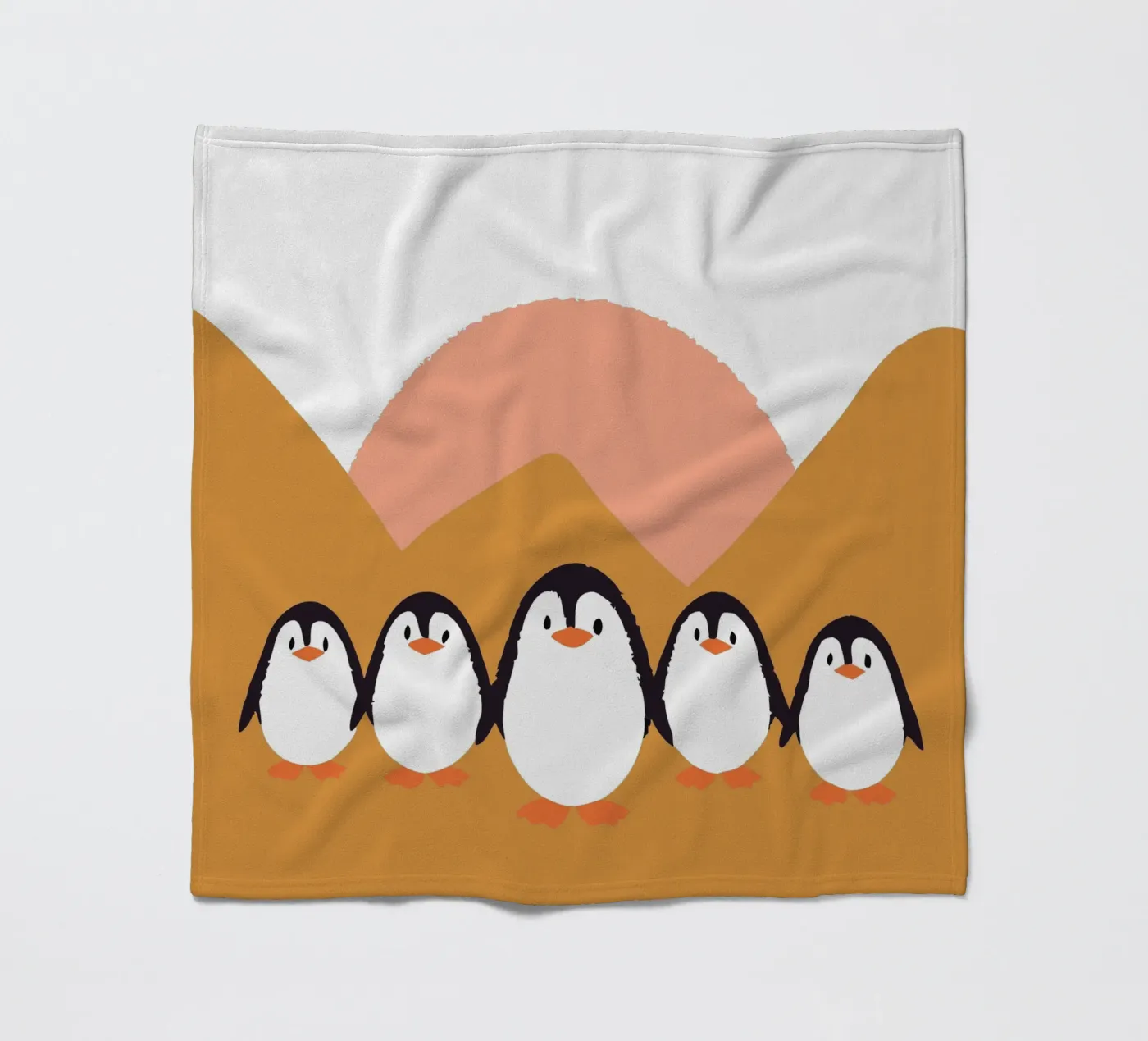 Fünf Pinguine Fleecedecke von TRENDY POSTER SHOP