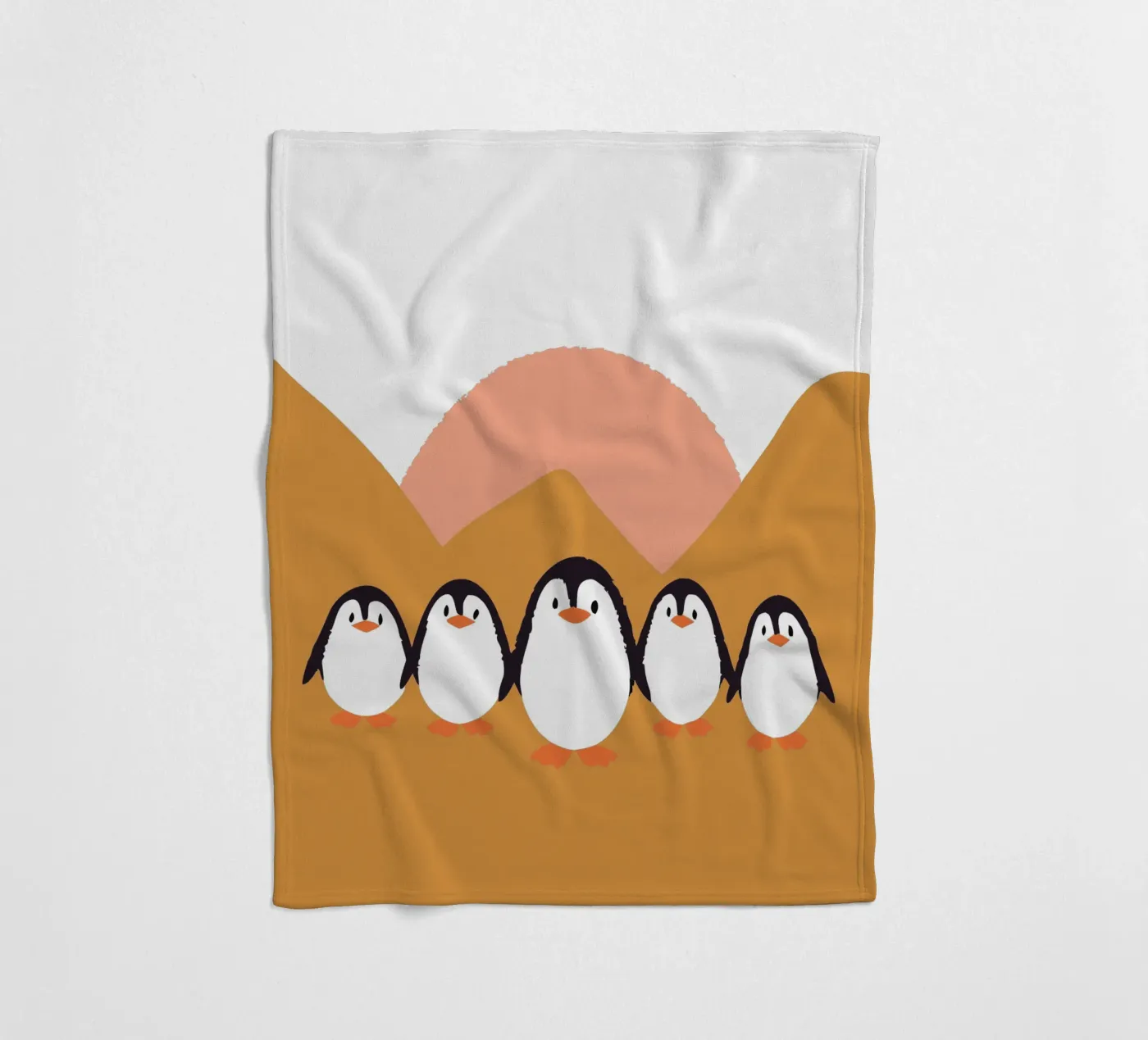 Fünf Pinguine Fleecedecke von TRENDY POSTER SHOP