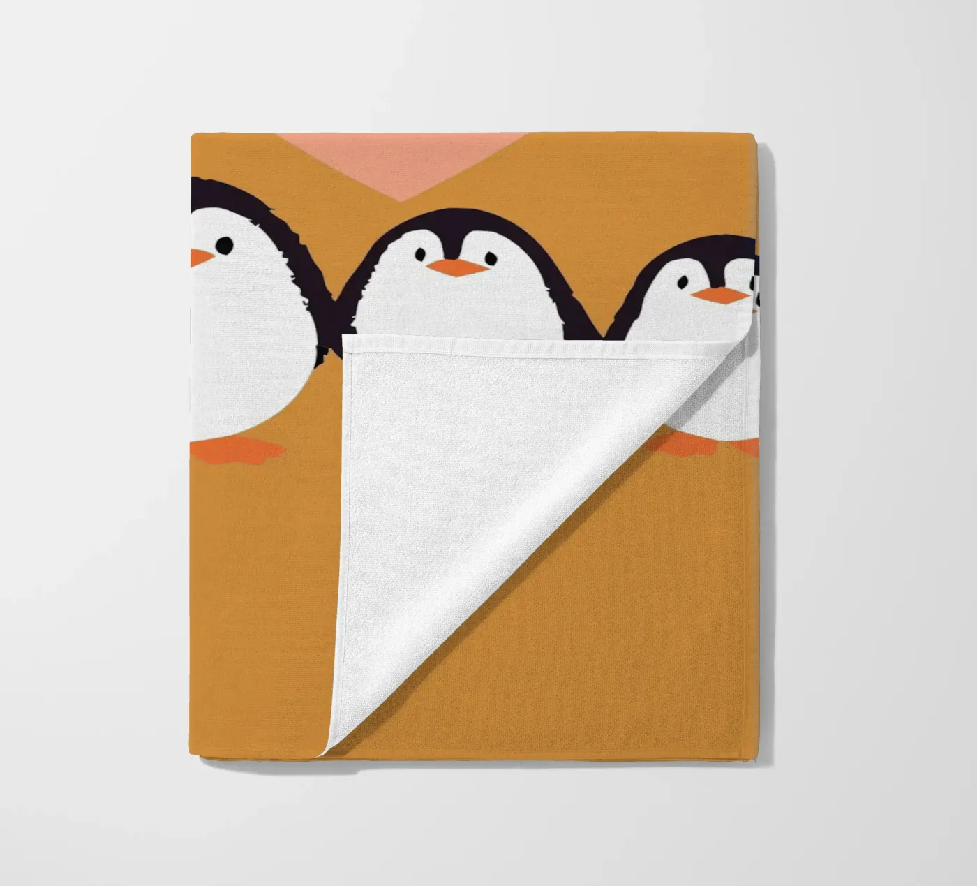 Cinque pinguini telo mare da TRENDY POSTER SHOP