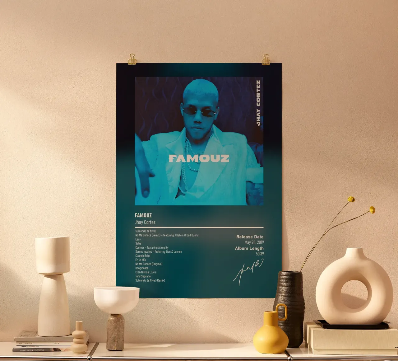 Famouz (2019) by  Jhay Cortez poster con telaio in legno da DGUnder