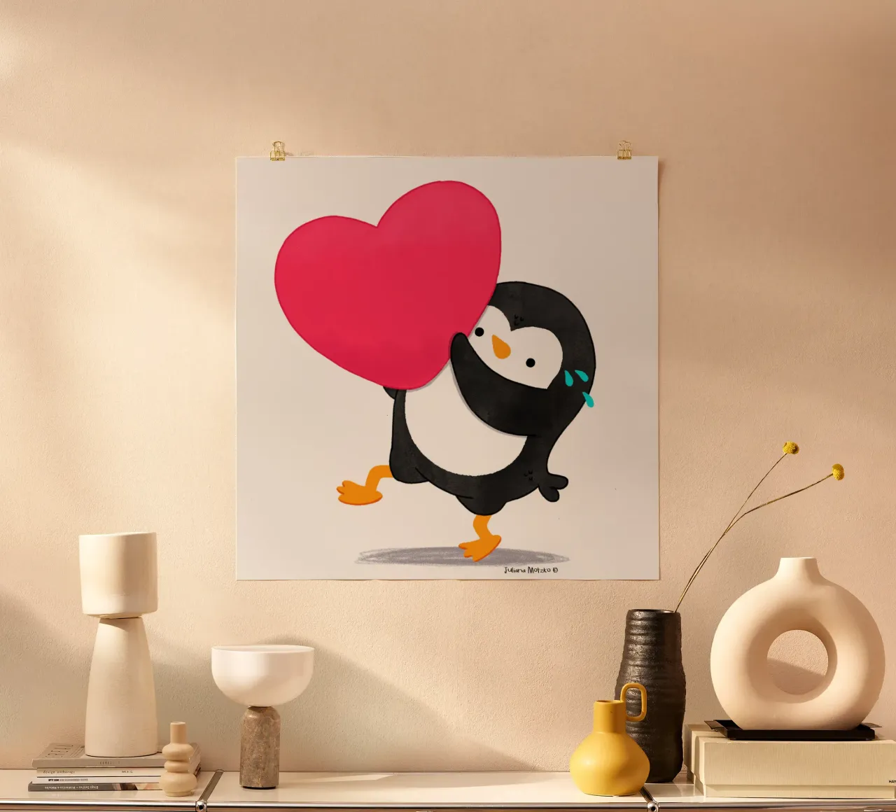 Kleiner Pinguin mit großem Herz Poster von julianamotzko