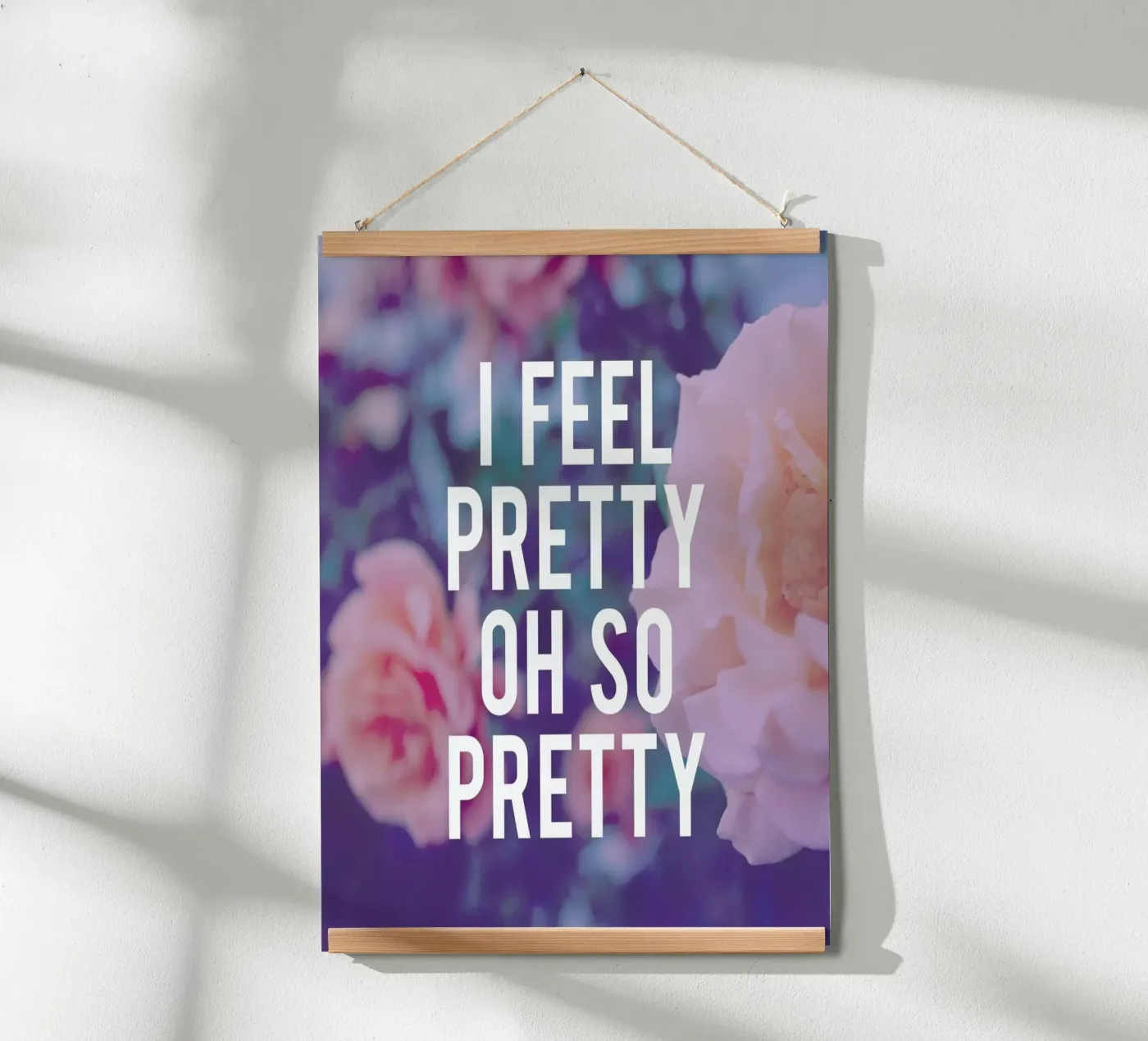 Oh, So Pretty poster van Leah Flores