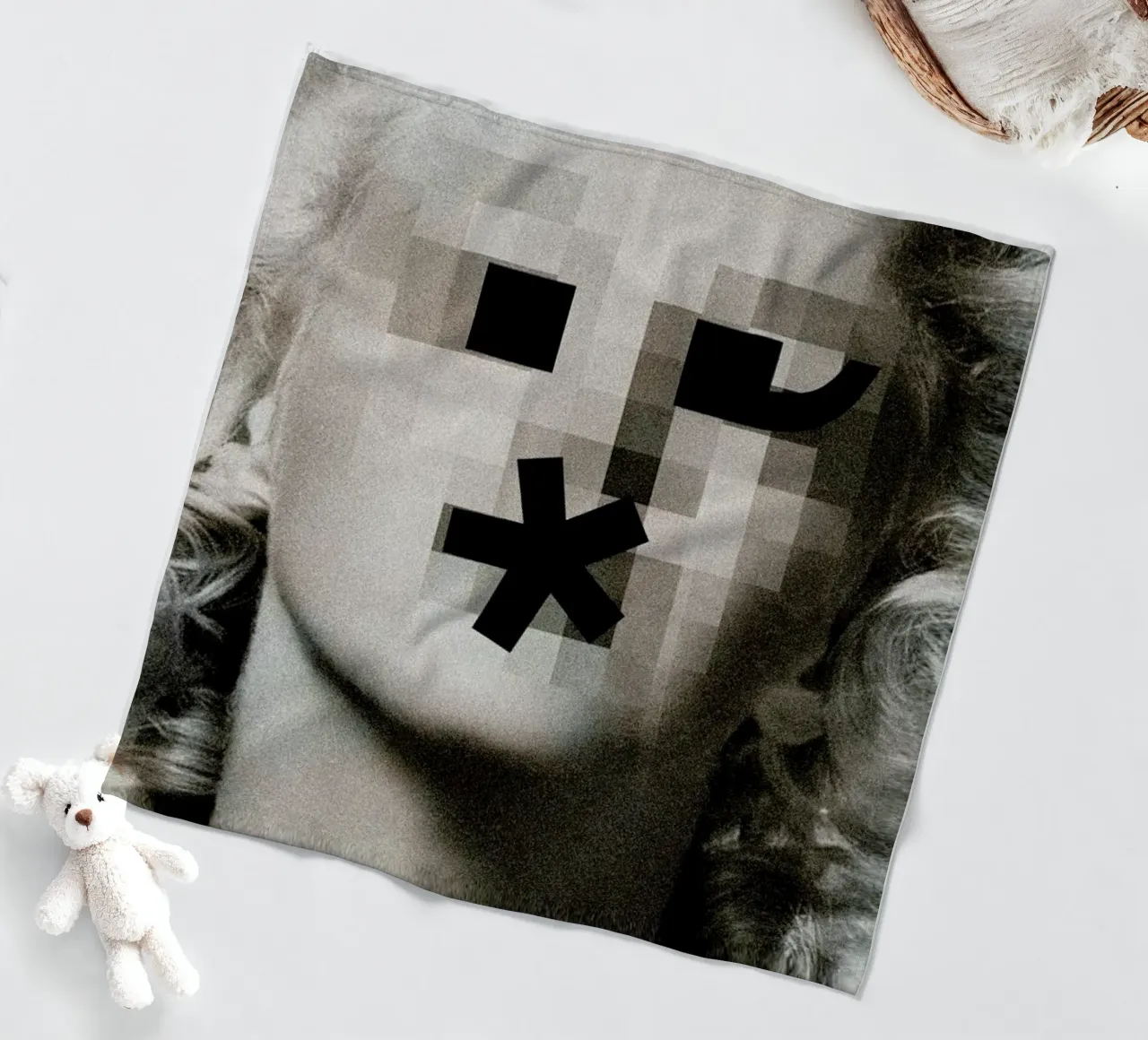 Retro Pop Emoticons Marilyn coperta in pile da Butcher Billy