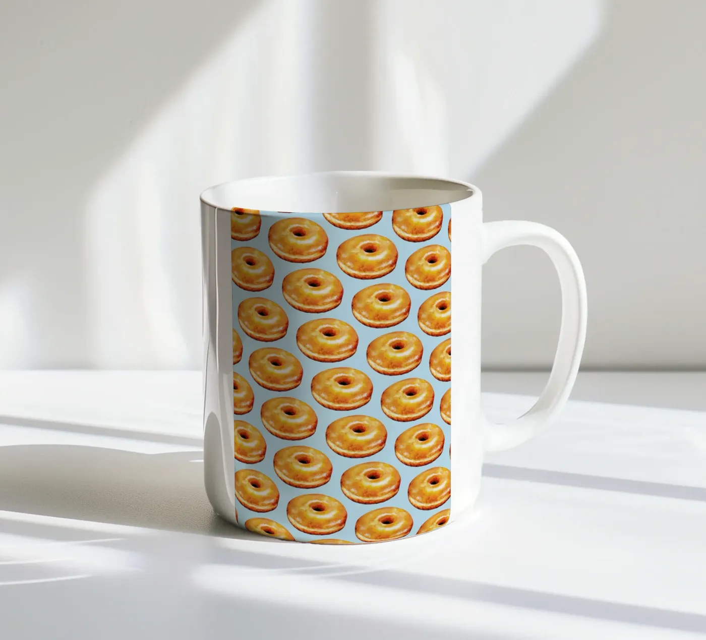 Glazed Doughnut Pattern mug en céramique de Kelly Gilleran