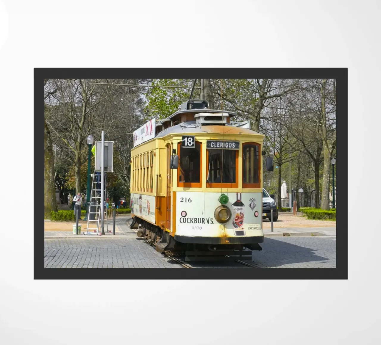 Tram giallo d'epoca a Porto zerbino da byrieneke