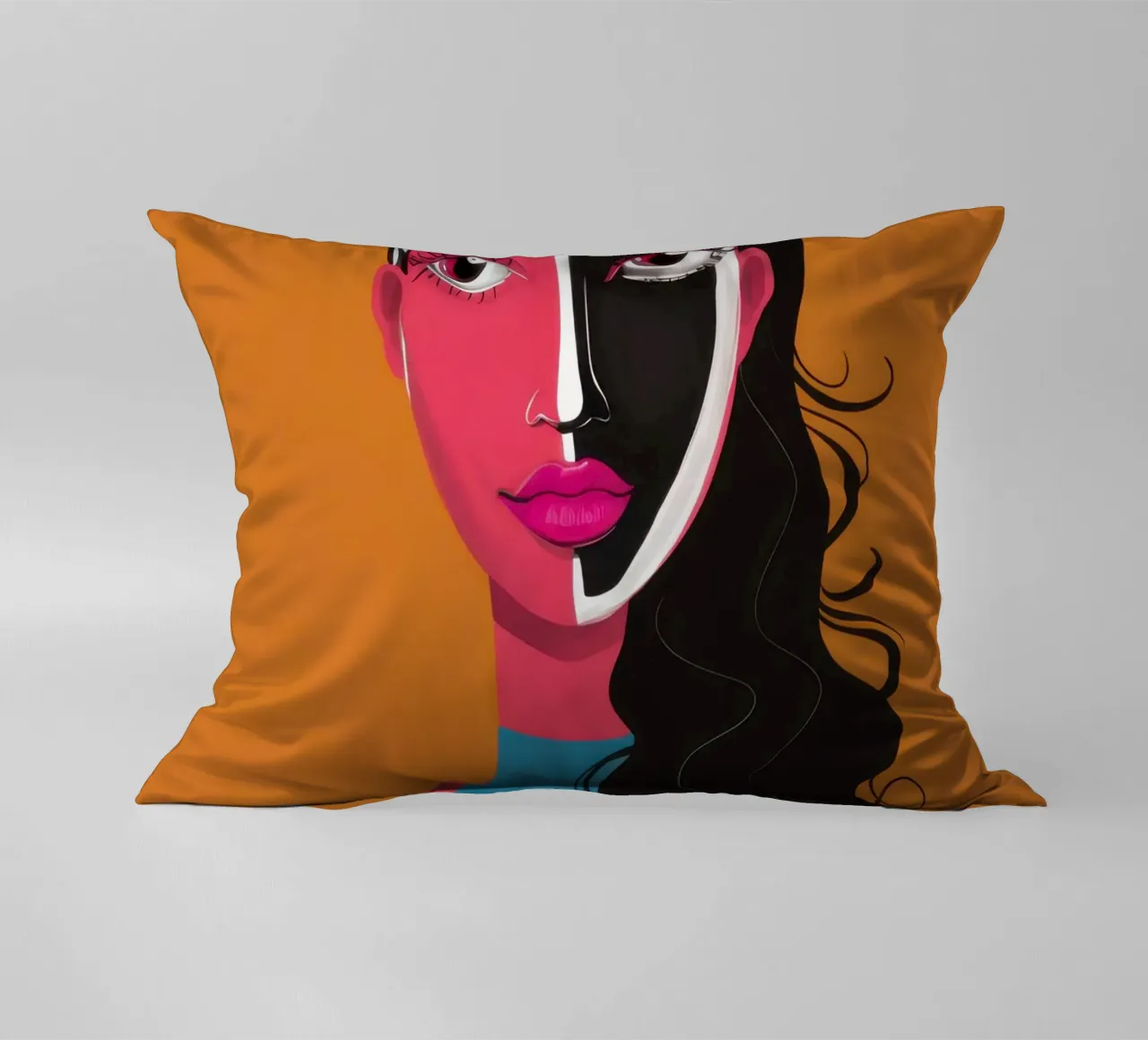 Visage Split bicolore cuscino da Monuments Fire