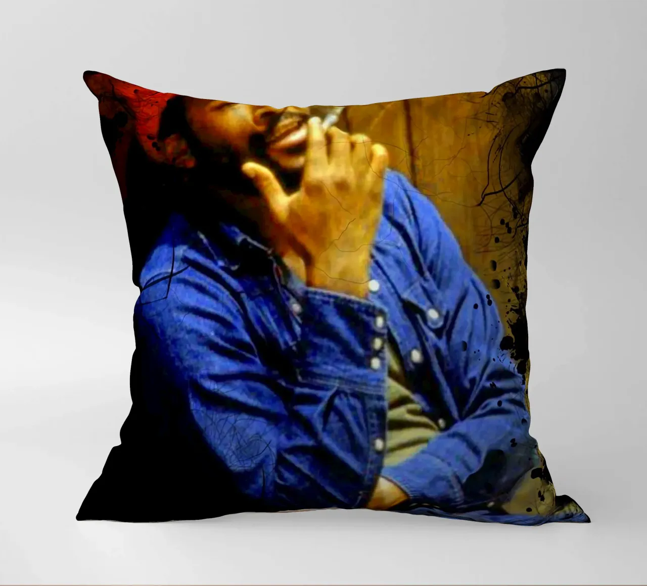 Marvin Gaye enjoy the cigarettes cuscino da Lembayung art