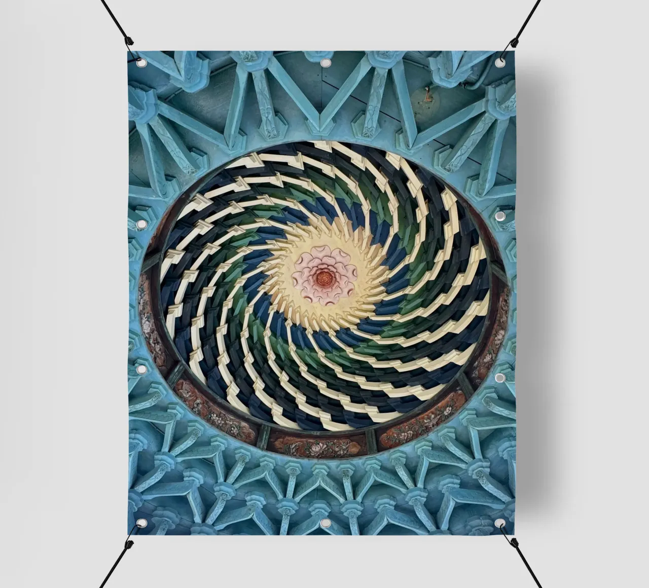 Vibrante motivo a spirale sul soffitto di un tempio giapponese telo in pvc da byrieneke