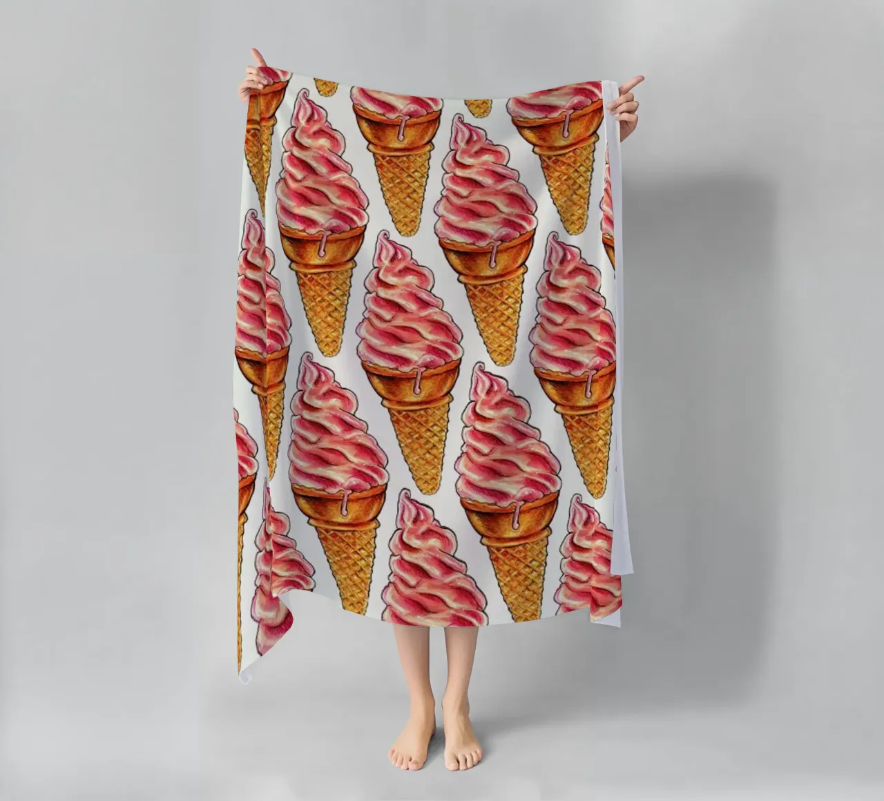 Strawberry Soft Serve Pattern Strandtuch von Kelly Gilleran