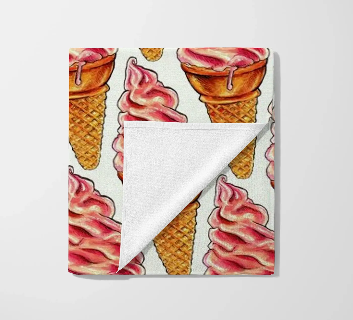 Strawberry Soft Serve Pattern strandhanddoek van Kelly Gilleran