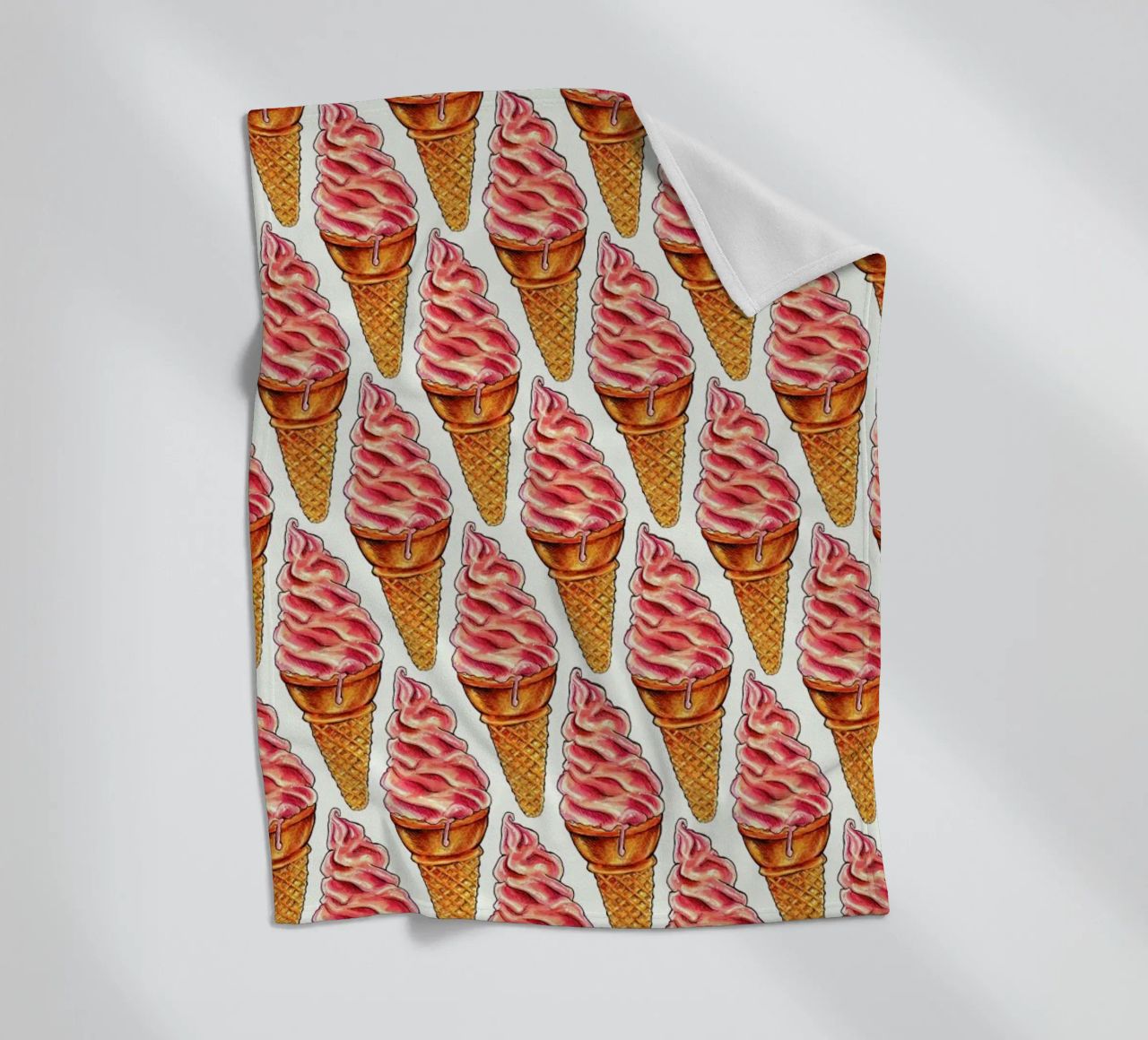 Strawberry Soft Serve Pattern coperta in pile da Kelly Gilleran