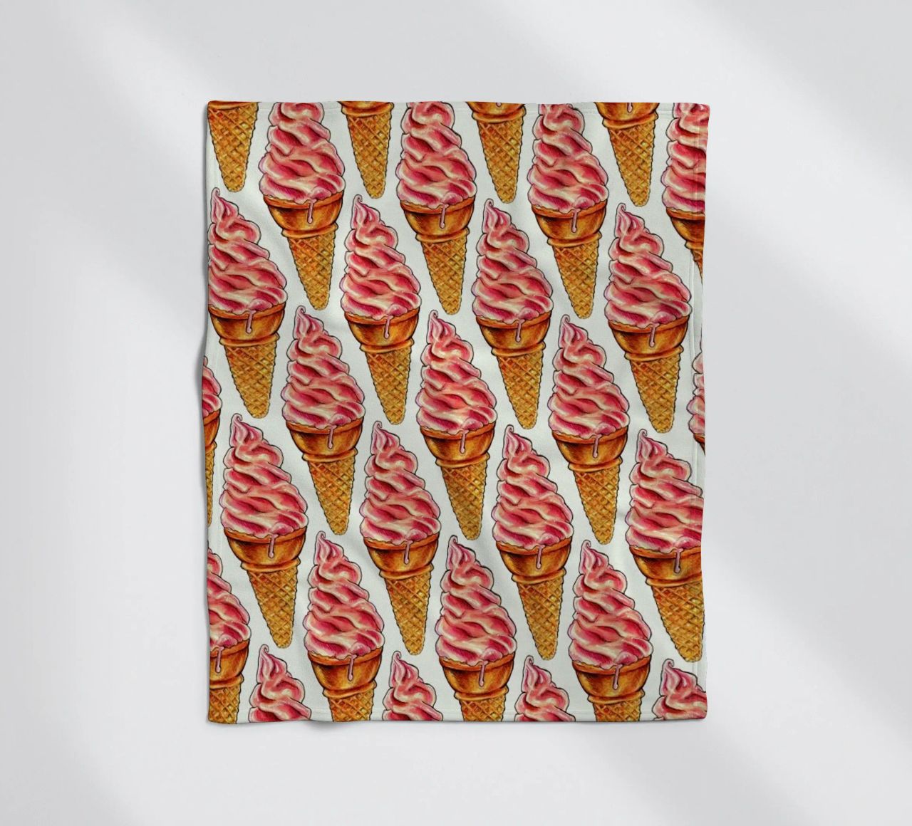 Strawberry Soft Serve Pattern coperta in pile da Kelly Gilleran
