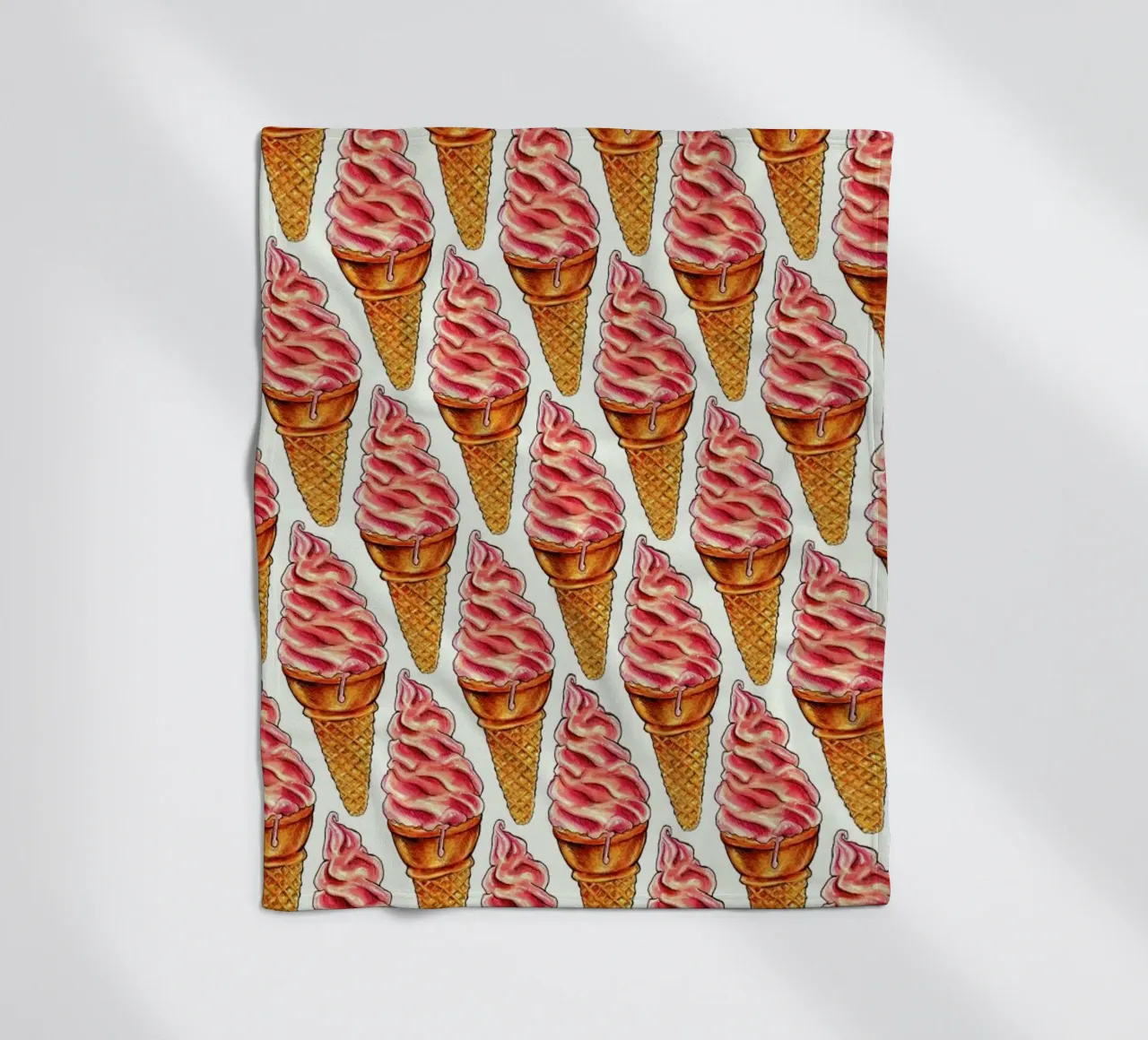 Strawberry Soft Serve Pattern Fleecedecke von Kelly Gilleran