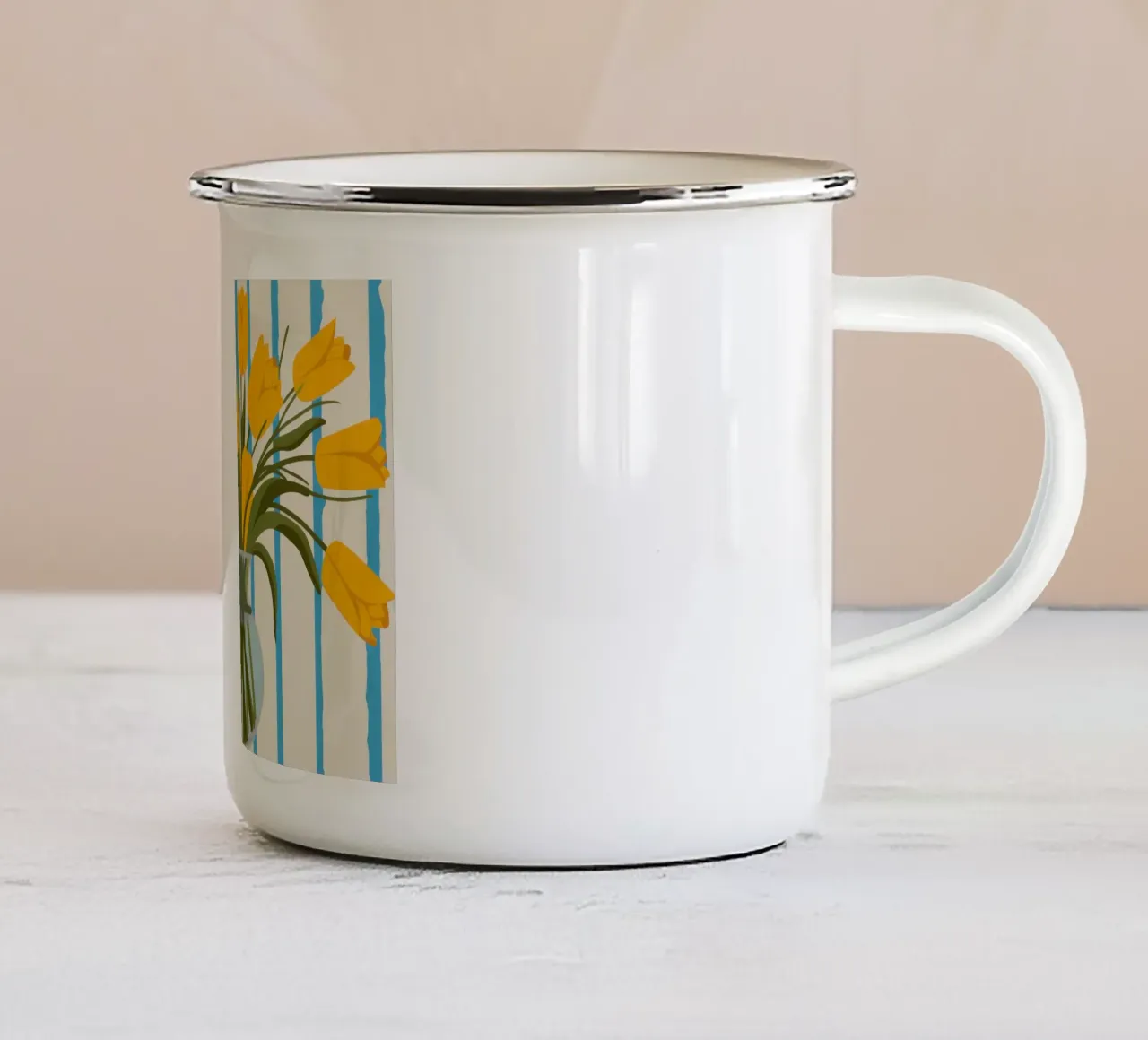 Tulipano d'oro a cascata tazza in smalto da Mossy Pigment