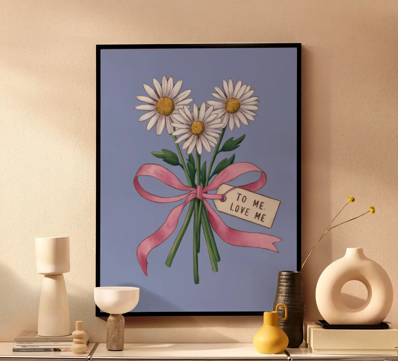 Devozione per le note della margherita poster con telaio in legno da Rain Balance