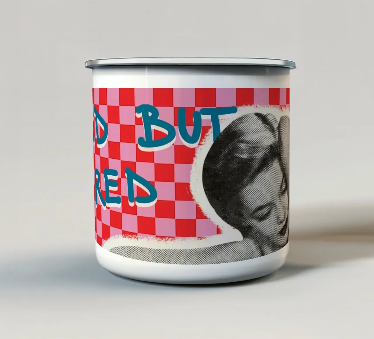 Tired but Wired tazza in smalto da MsGonzalez