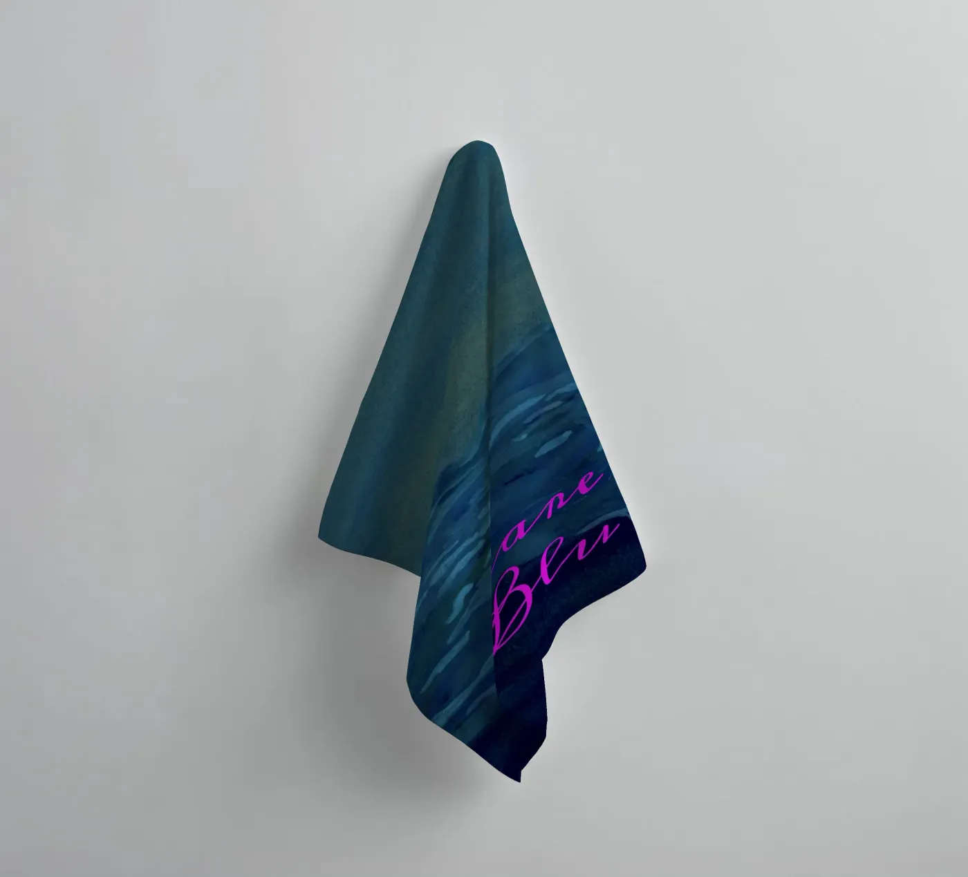 Mare blu badhanddoek van Nica Colorie