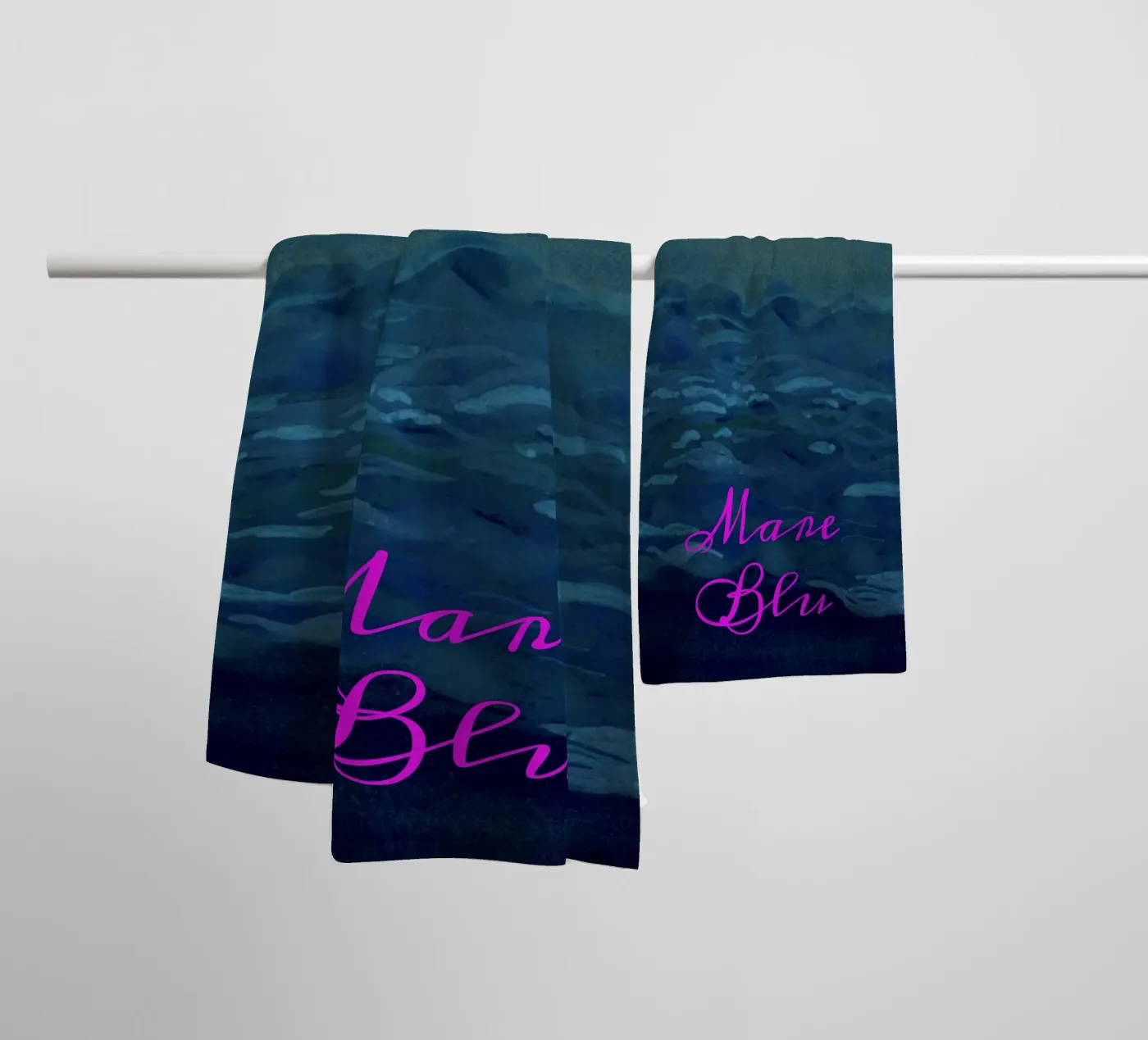 Mare blu badhanddoek van Nica Colorie