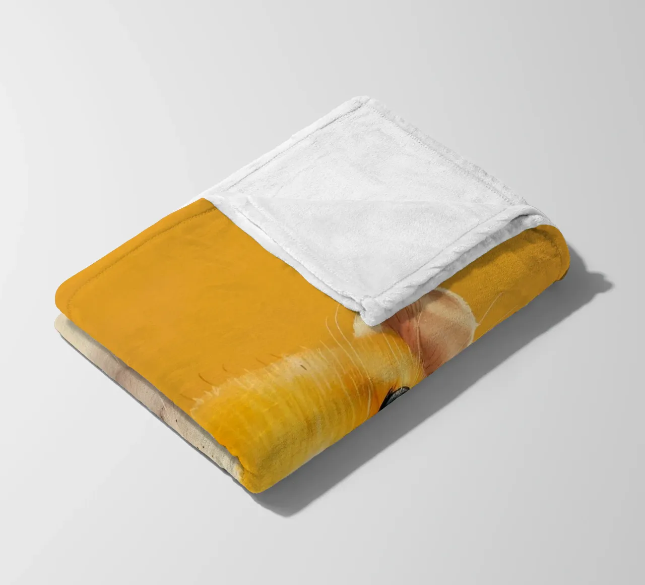 Criceto con pelliccia arancione e occhi espressivi coperta in pile da DesignDoodle