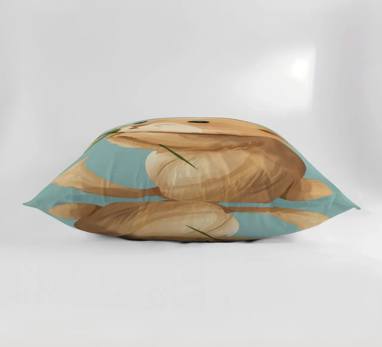 Piccola creatura che tiene in mano un fiore con un'espressione gentile cuscino da DesignDoodle