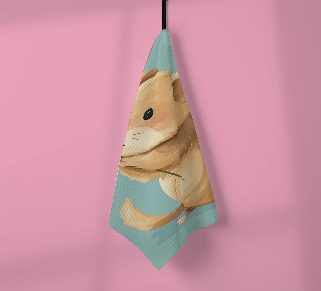 Petite créature tenant une fleur avec une douce expression torchon de DesignDoodle