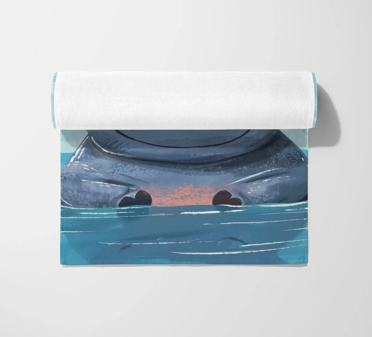 Ippopotamo felice che si gode un momento di gioco nell'acqua limpida telo mare da DesignDoodle