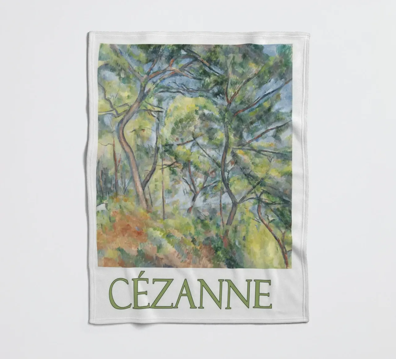 alberi imponenti nella foresta coperta in pile da rewin shop