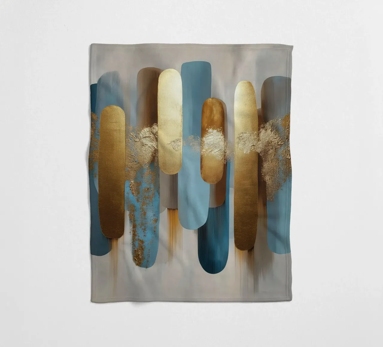 Forme astratte con blu e oro coperta in pile da Pictura