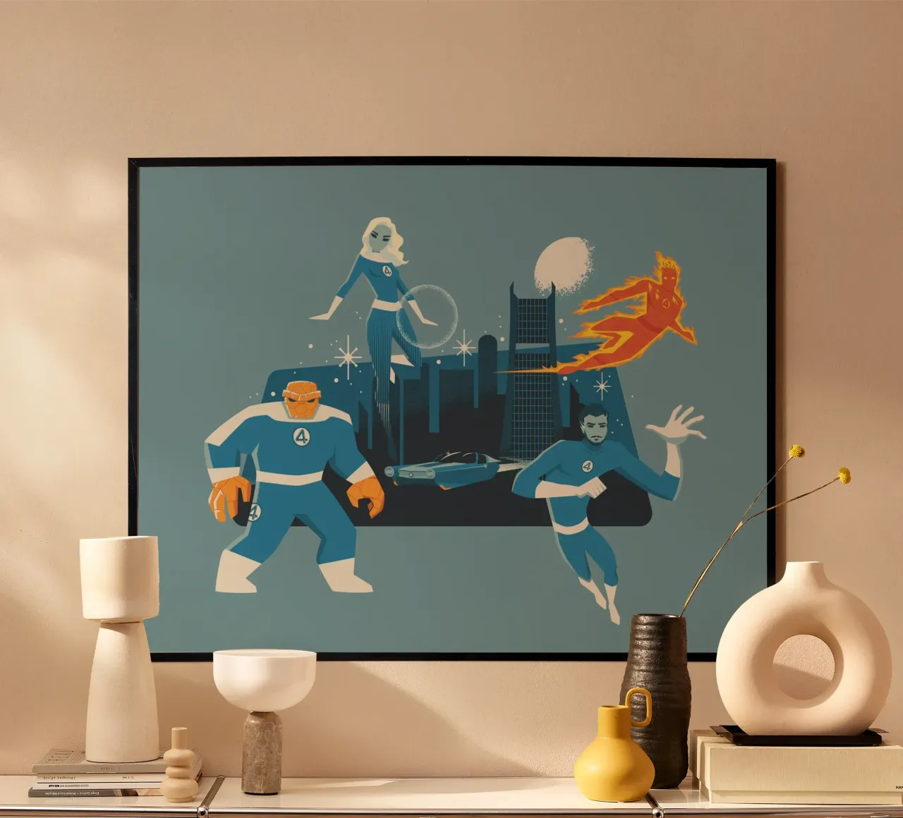 Fantastic 4 – Ready for Action poster con telaio in legno da FANTASTIC 4 by JUNIQE