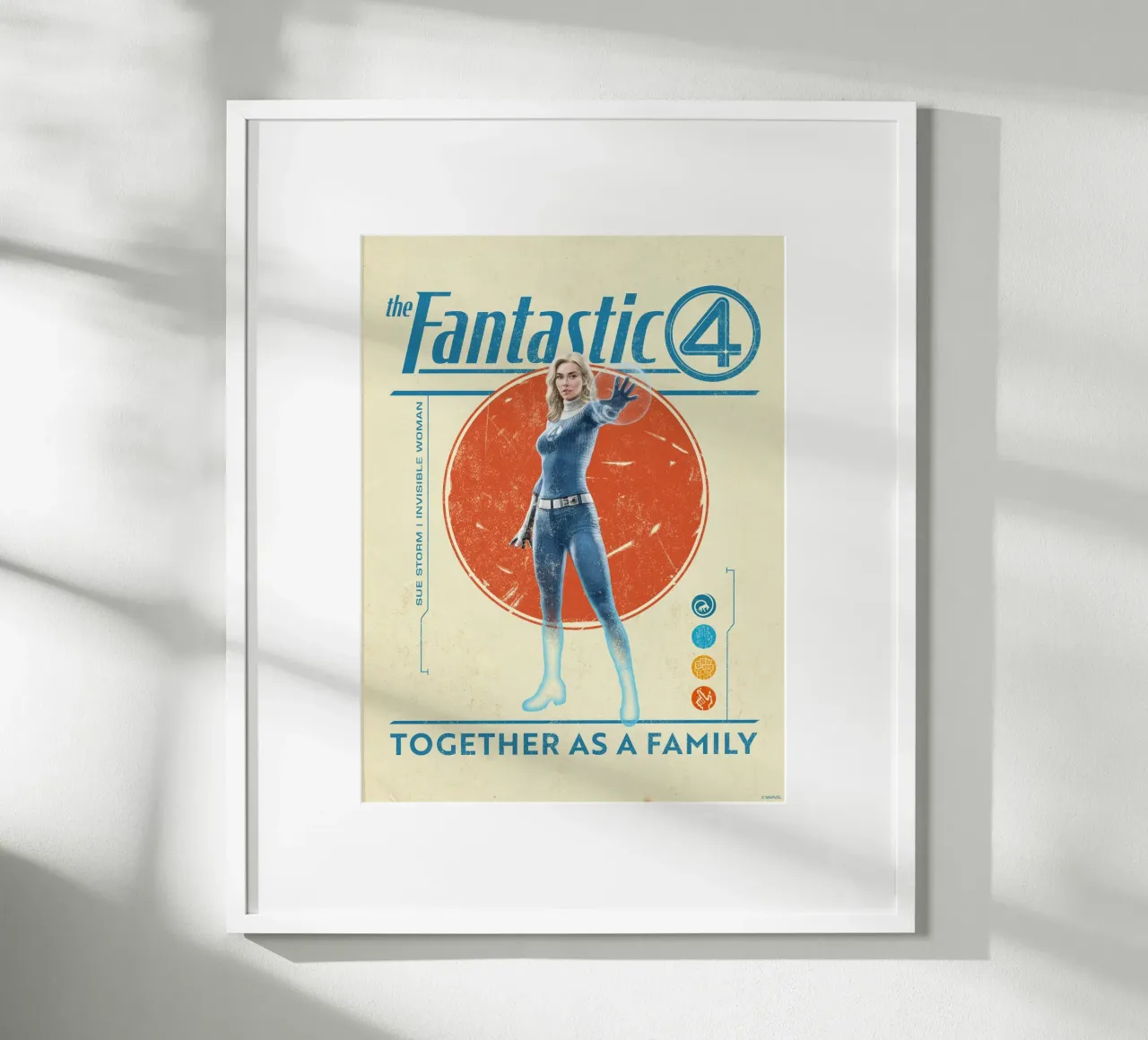 Fantastic 4 - together as a family poster con telaio in plastica da FANTASTIC 4 by JUNIQE