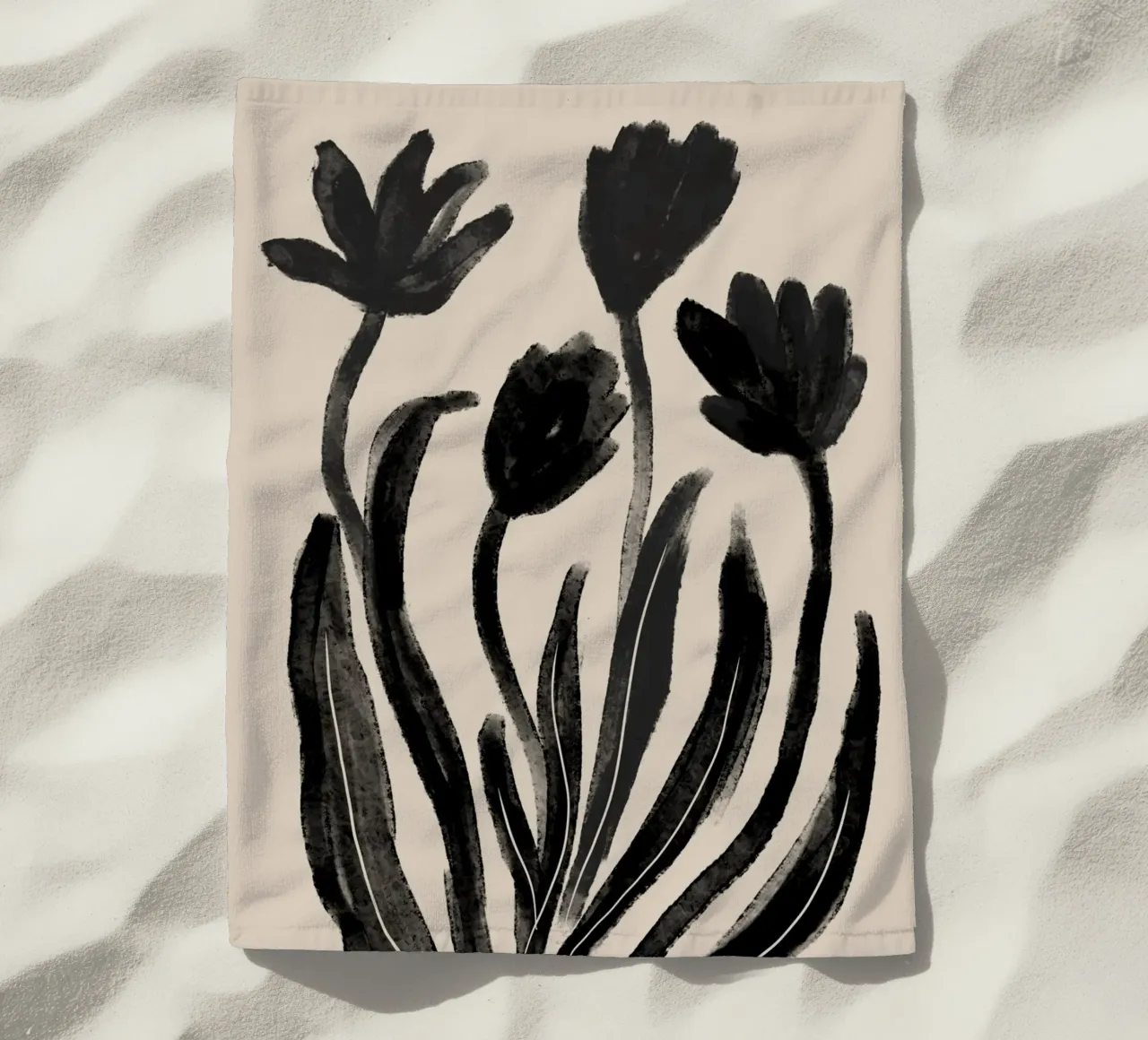 Astratto nero floreale botanico telo mare da Melloi Art Print