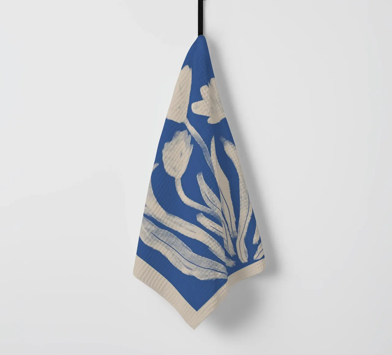 Audace floreale astratto blu e bianco canovaccio da cucina da Melloi Art Print