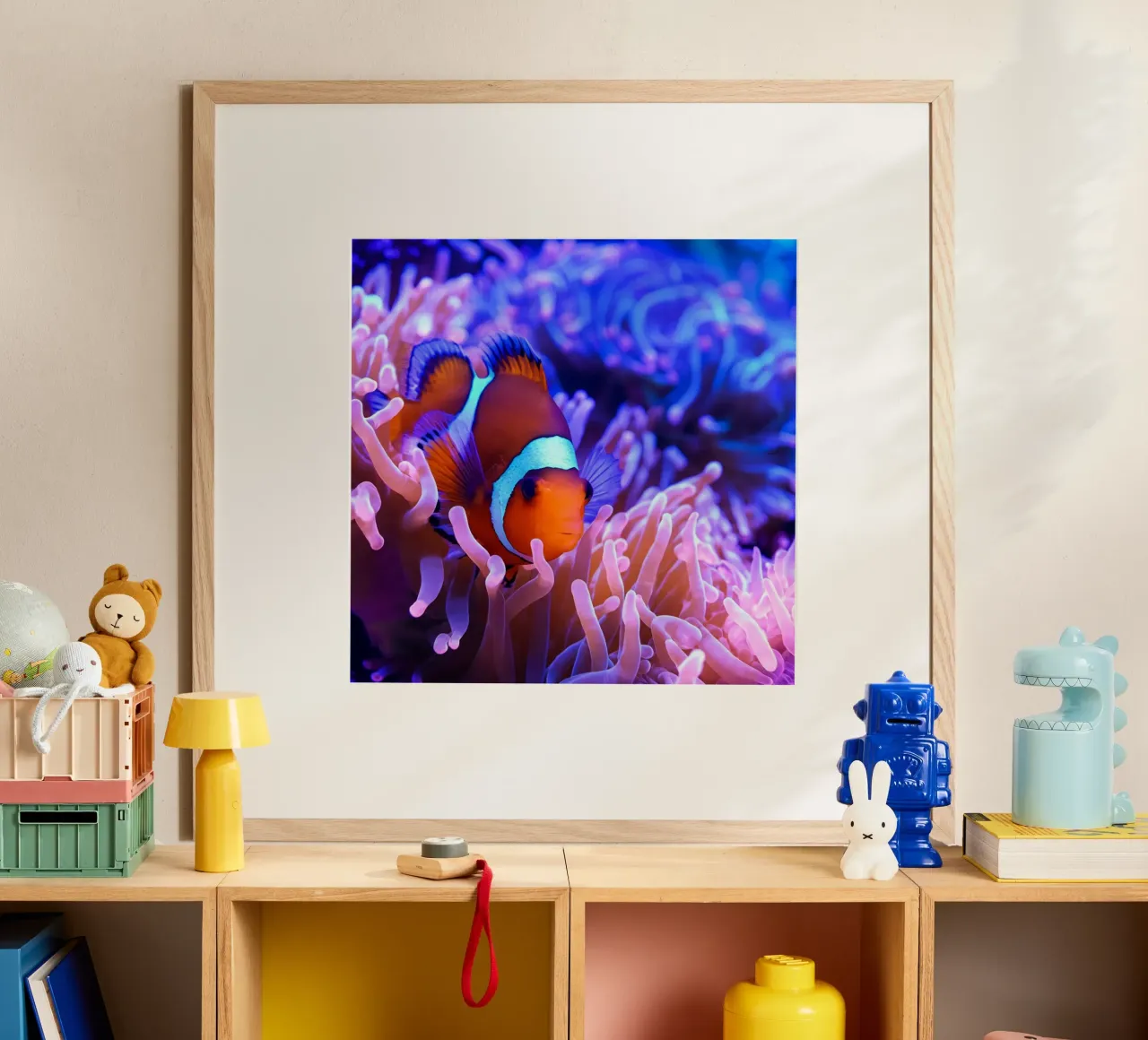 Das Flüstern des Ozeans Poster mit Kunststoffrahmen von PhotoVibe Decor