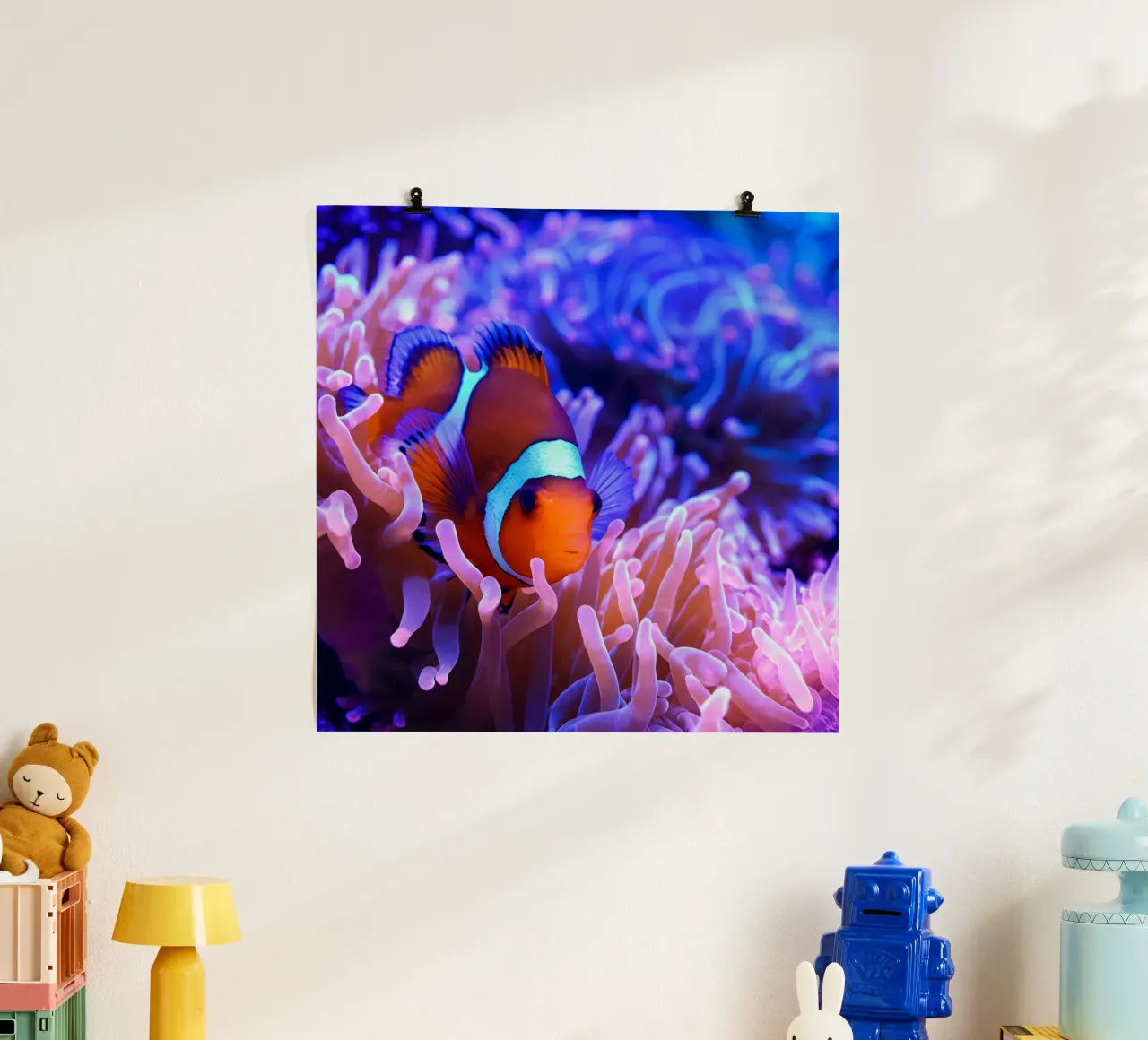 Das Flüstern des Ozeans Poster mit Kunststoffrahmen von PhotoVibe Decor