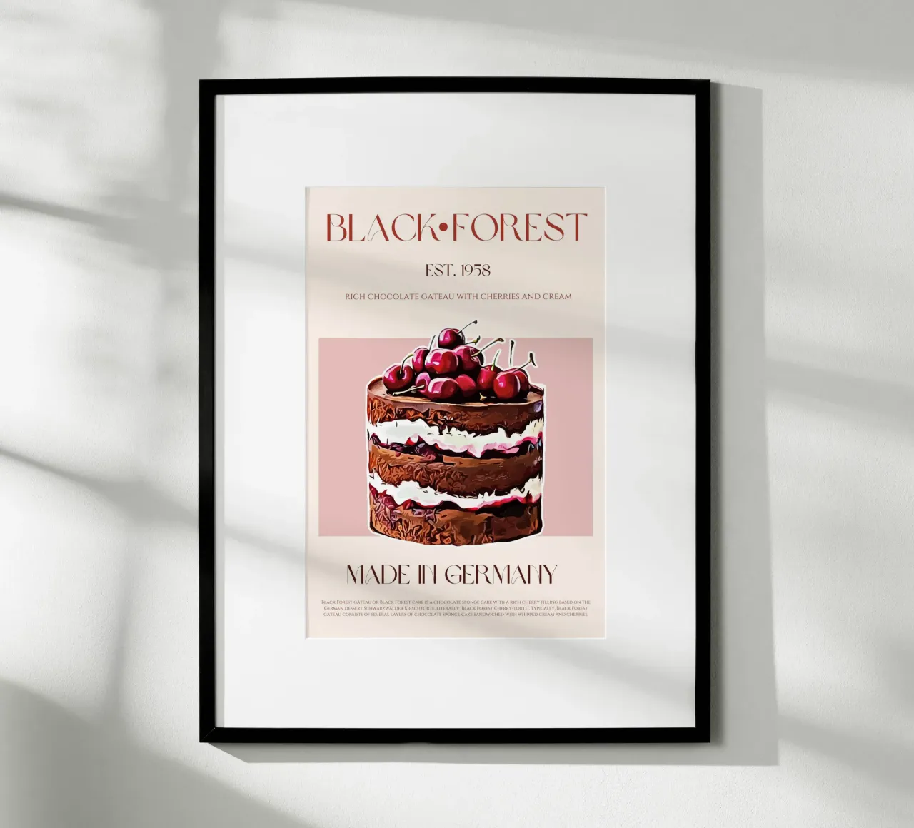 Stampa del Gateau della Foresta Nera poster con telaio in legno da KOKRPrints
