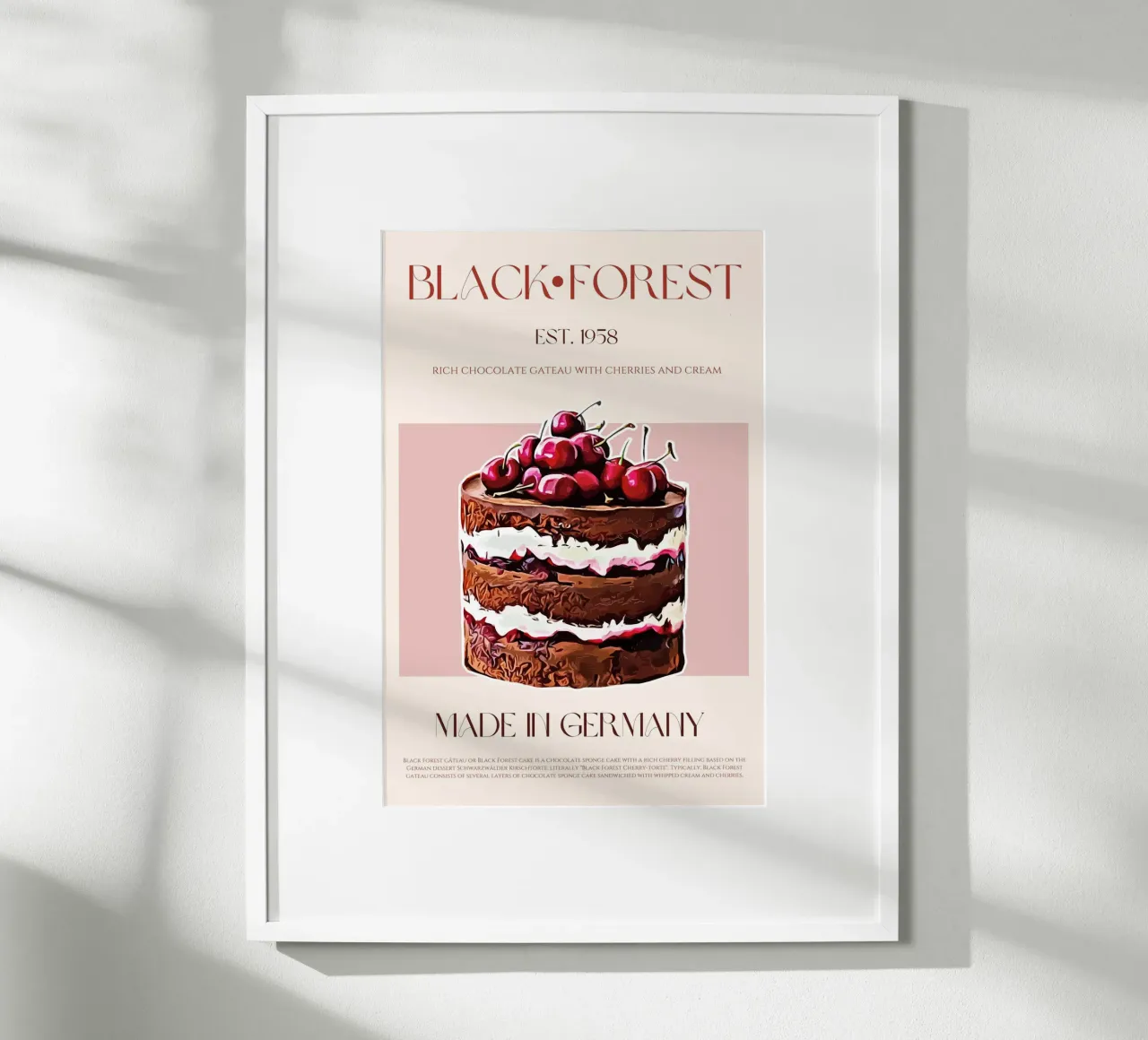 Stampa del Gateau della Foresta Nera poster con telaio in legno da KOKRPrints