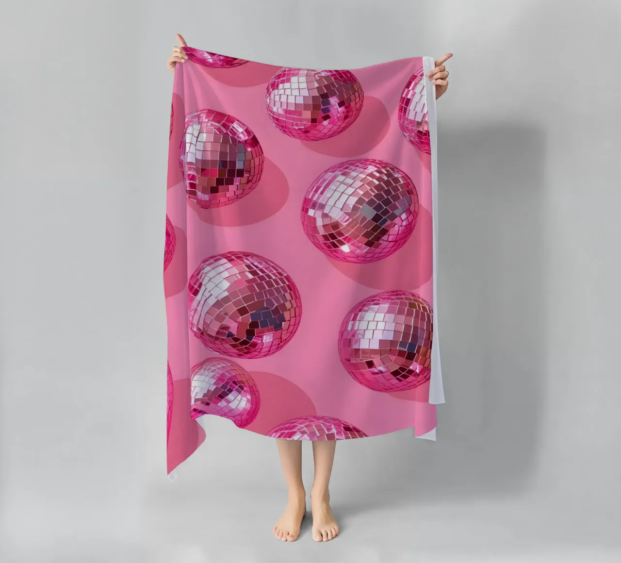 Disco Ball Delight - Retro Party Vibes strandhanddoek van homdeco