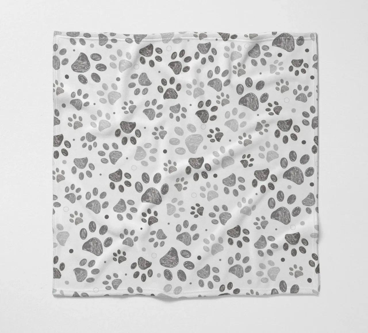 Impronte di zampe grigie con forme geometriche coperta in pile da gulsengunel