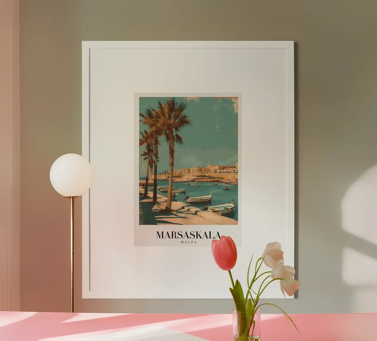Vista sulla baia di Marsaskala - Malta Coastal Travel Art poster con telaio in plastica da homdeco