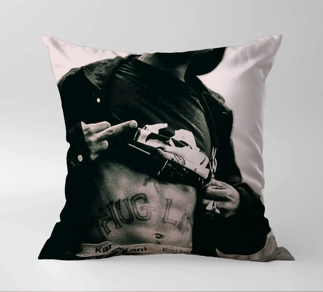 This is Tupac cuscino da Lembayung art