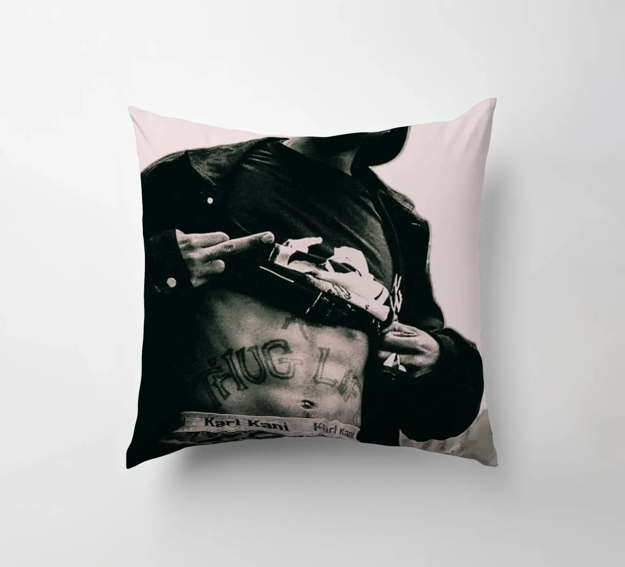 This is Tupac cuscino da Lembayung art