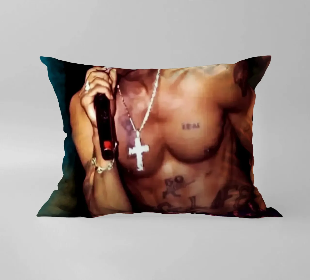 Tupac on stage cuscino da Lembayung art