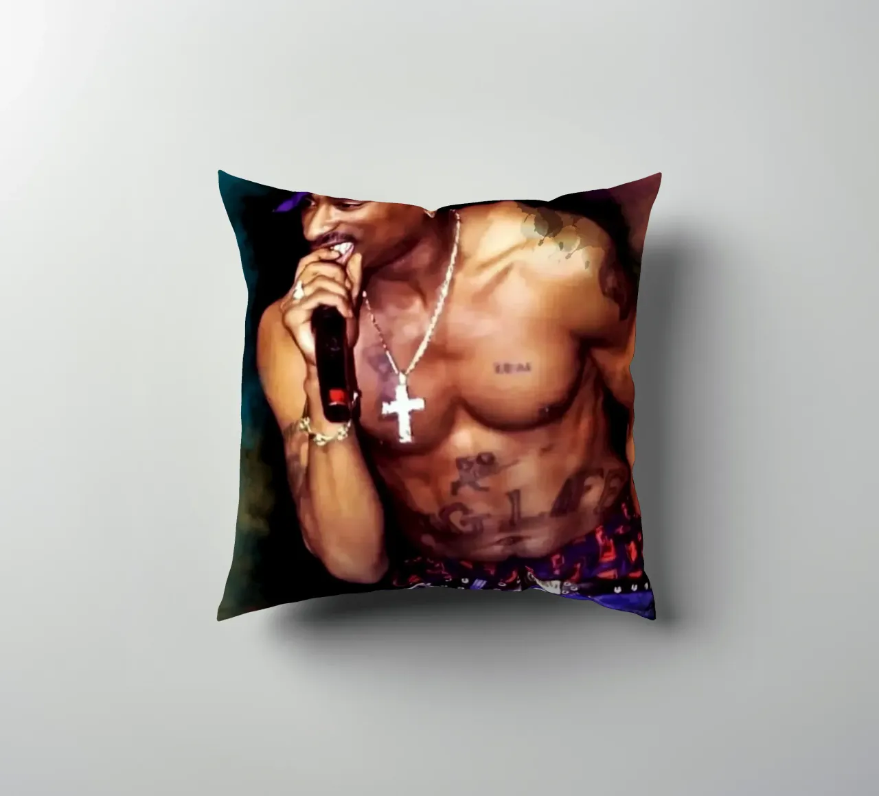 Tupac on stage cuscino da Lembayung art