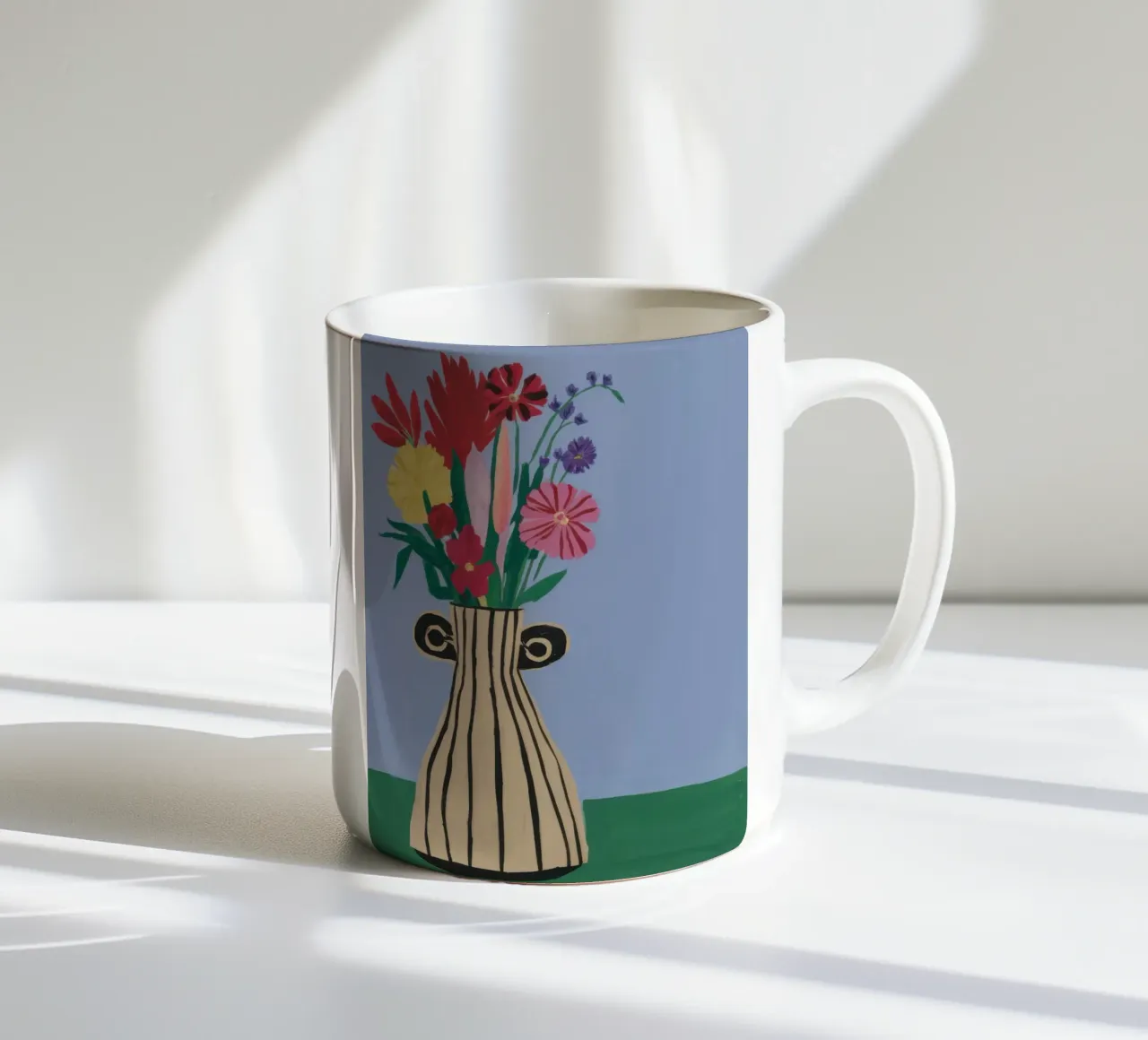 Eleganza in un vaso scanalato tazza in ceramica da Ink Pulse