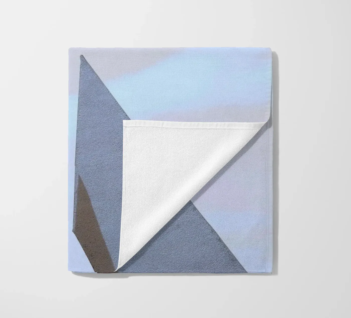 minimalist sharp angles strandhanddoek van Histrol